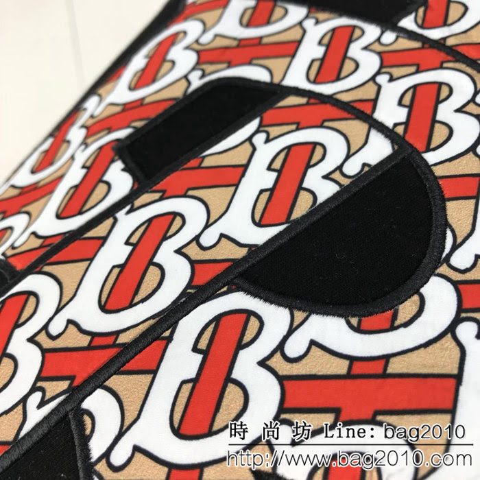 BURBERRY巴寶莉 19早春新款 大字母“TB”貼布刺繡標識 純棉面料 高版本情侶款 ydi2262